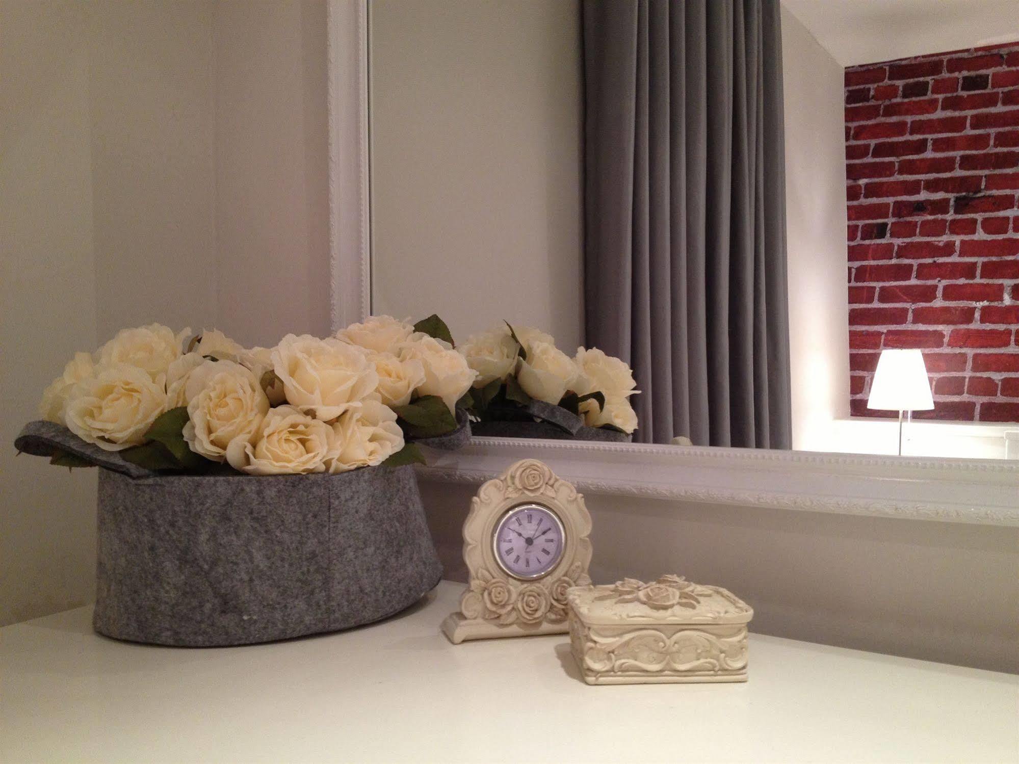 Neve Tzedek Original Style Apartments Tel Aviv Bagian luar foto