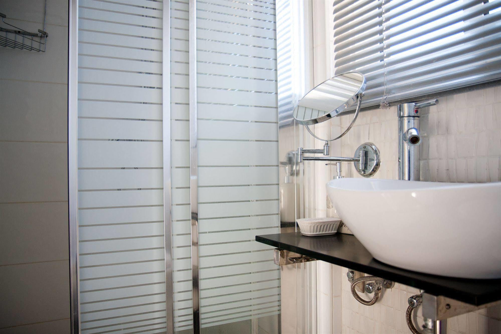 Neve Tzedek Original Style Apartments Tel Aviv Bagian luar foto